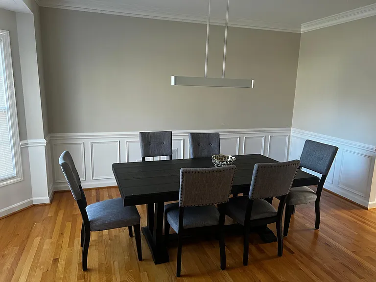 601 Stinhurst Dr — Photo 3