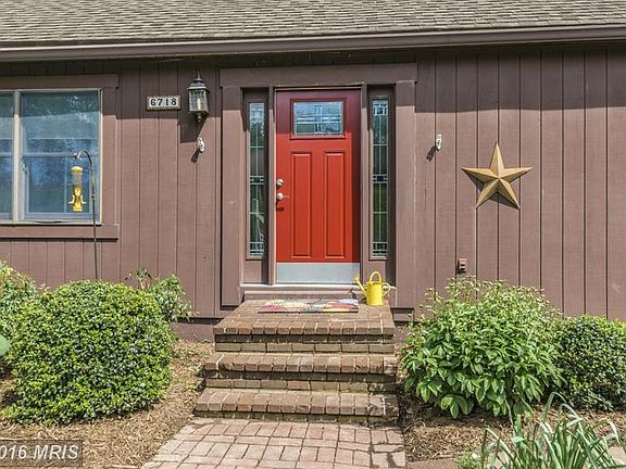 2nd image of 6718 Meadowlawn Cir