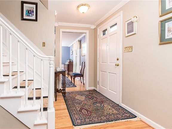 3rd image of 396 Sherbrooke Ave