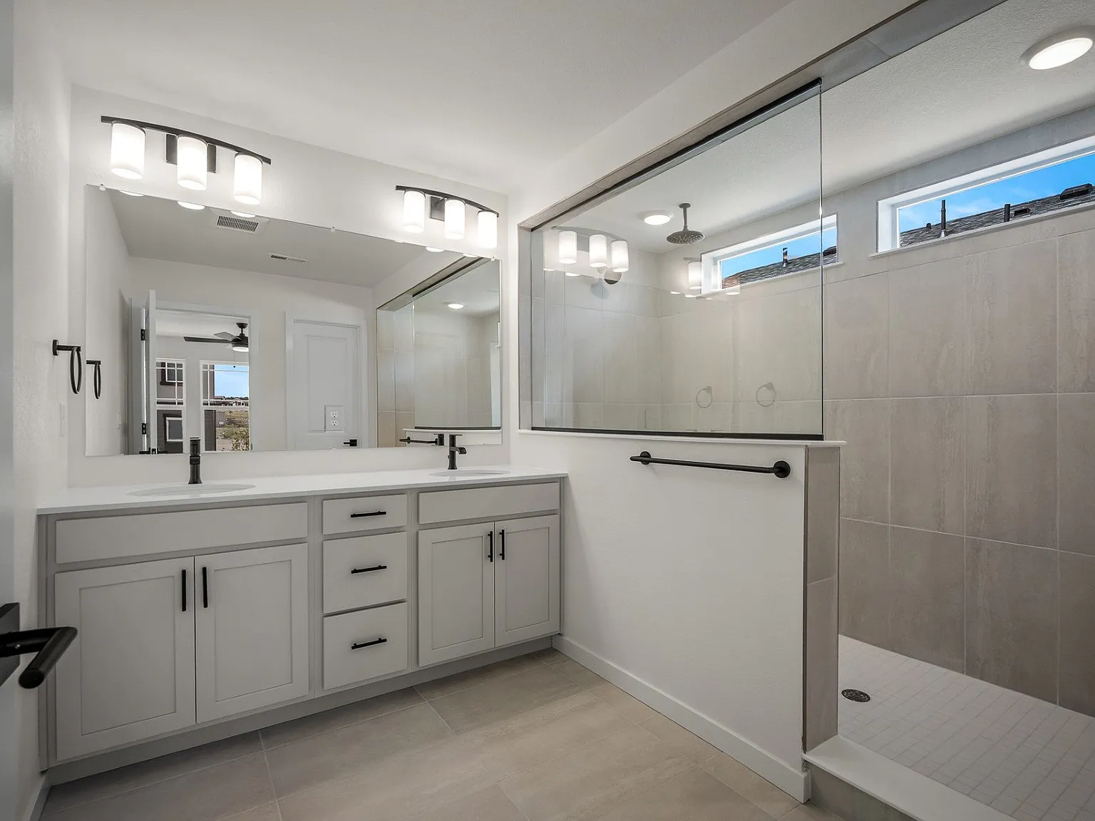 3 bed, 1649 sqft, $2,750 — Photo 3