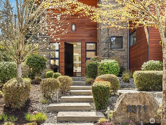 2nd image of 8371 SE 31st Street