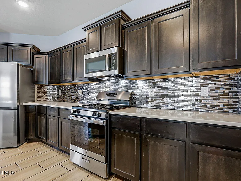 4704 Marisabel Azcarate St — Photo 23