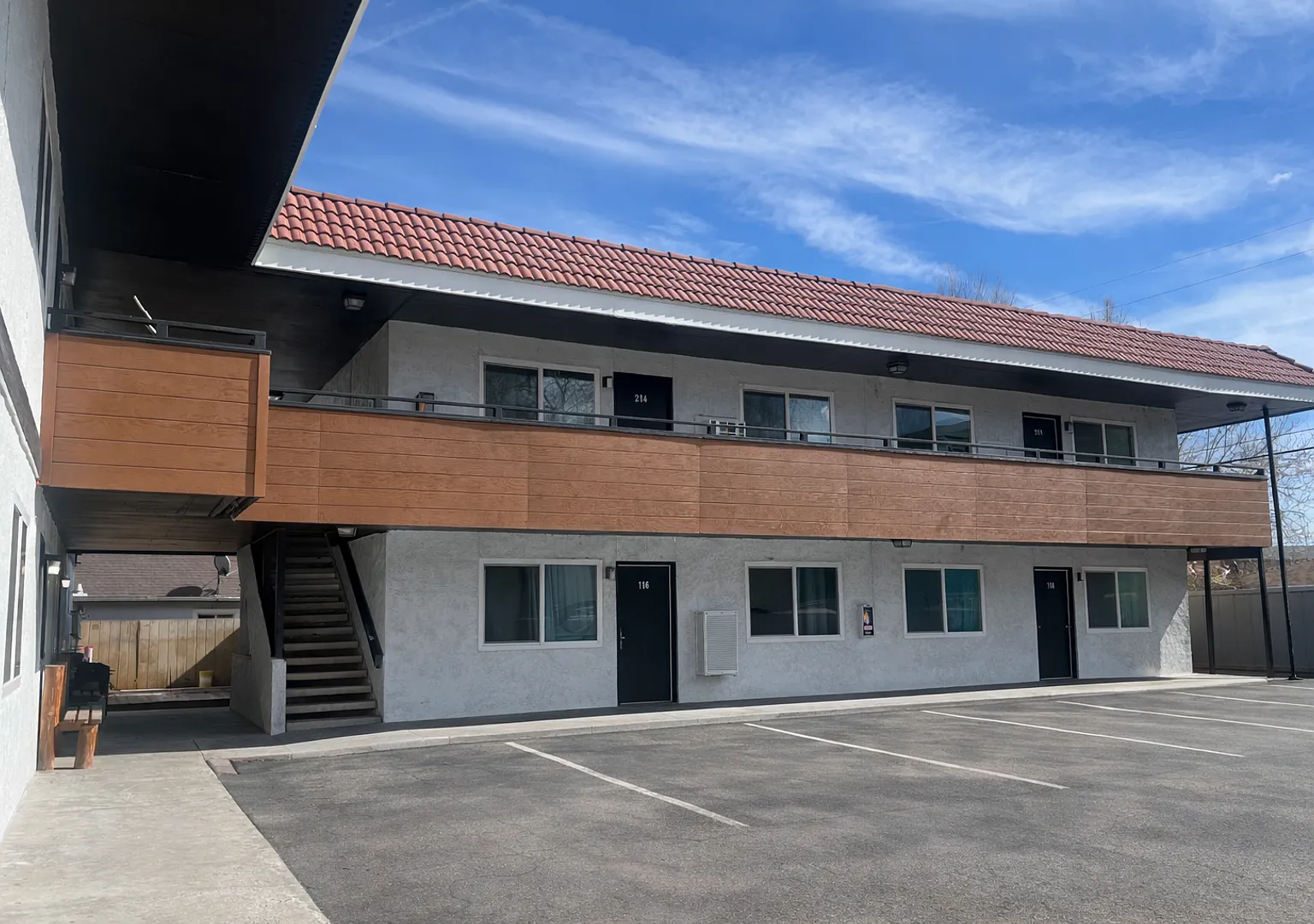 Elm Glen Apartments — Photo 2