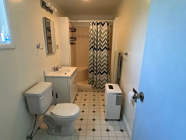 2421 Central Ave — Photo 9