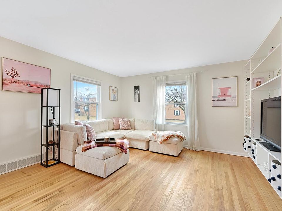 1st image of 1239 East Randolph COURT #C