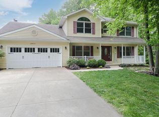 29W551 Prairie Ave, Warrenville, IL 60555
