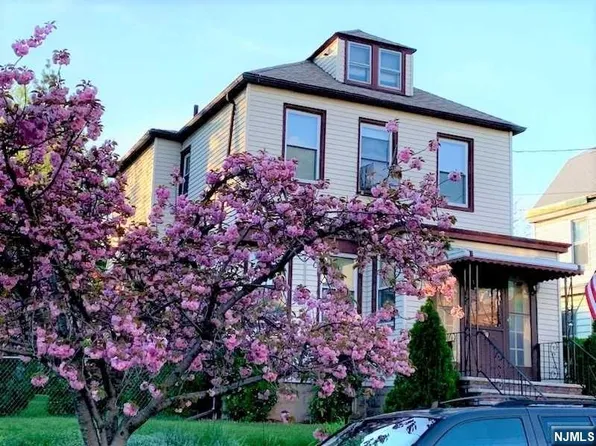 79 Elm St, Kearny, NJ 07032