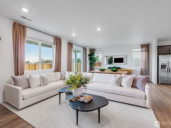 3rd image of 17924 140th Avenue E