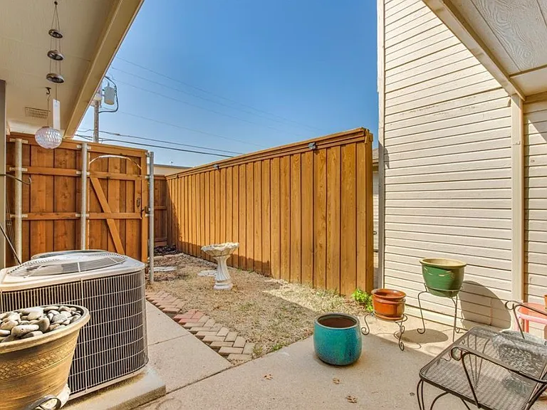 3613 Hilltop Ln — Photo 22
