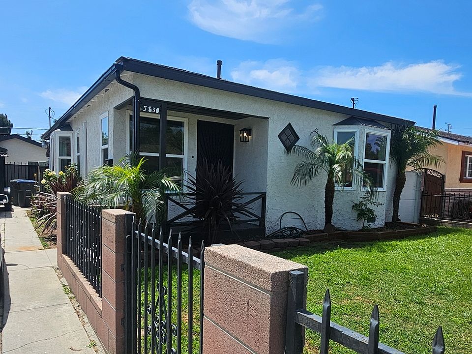 Front house with front yard