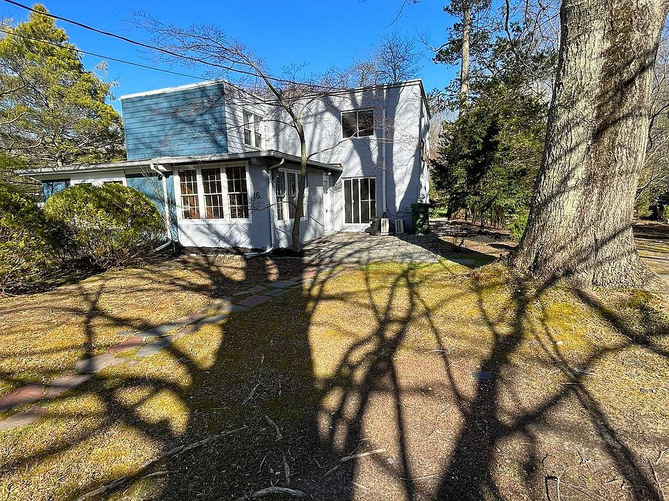 1st image of 16 Tamara Dr