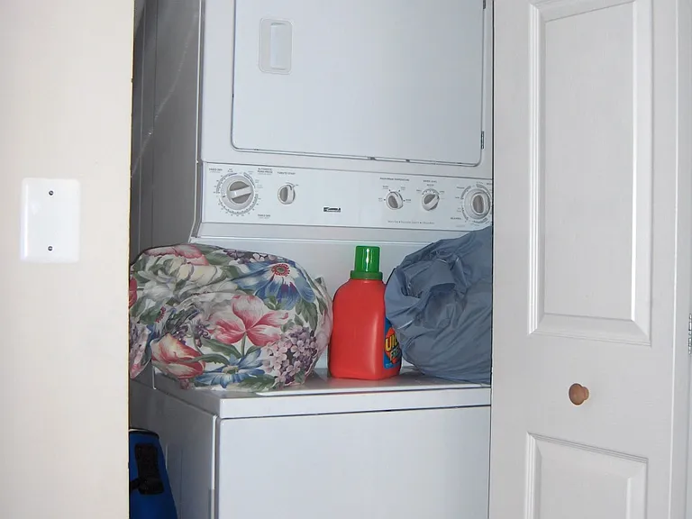 Washer & Dryer located on the second floor in the hallway.