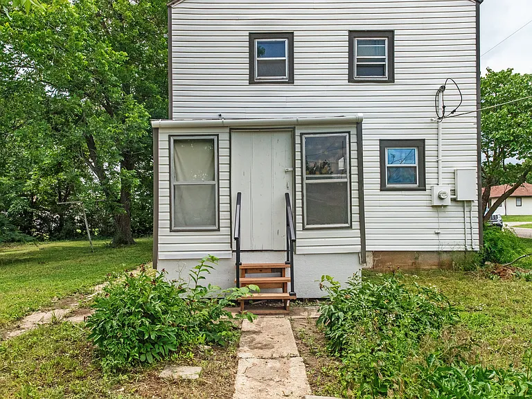 1028 Walnut St — Photo 16