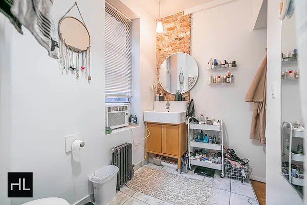 Rented by Highline Residential | media 10