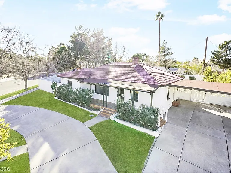 1140 Hillside Pl — Photo 20