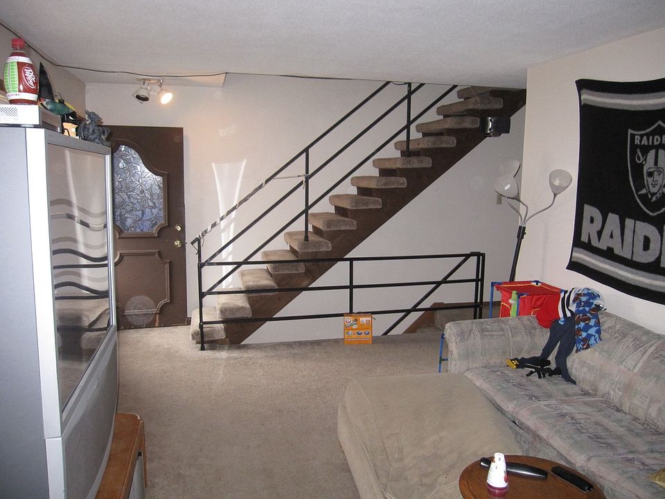 2nd image of 6656 Holcomb Ave