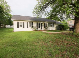 1206 Circle Dr, Fulton, MO 65251