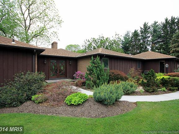 2nd image of 10067 Vista Ct