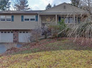 121 Harbor Greens Cir, Red Bank, NJ 07701