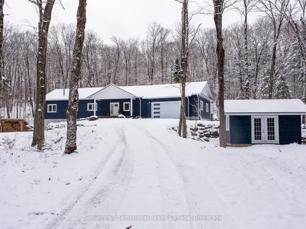 2435 Ravenscliffe Rd, Huntsville, ON P1H 2J2