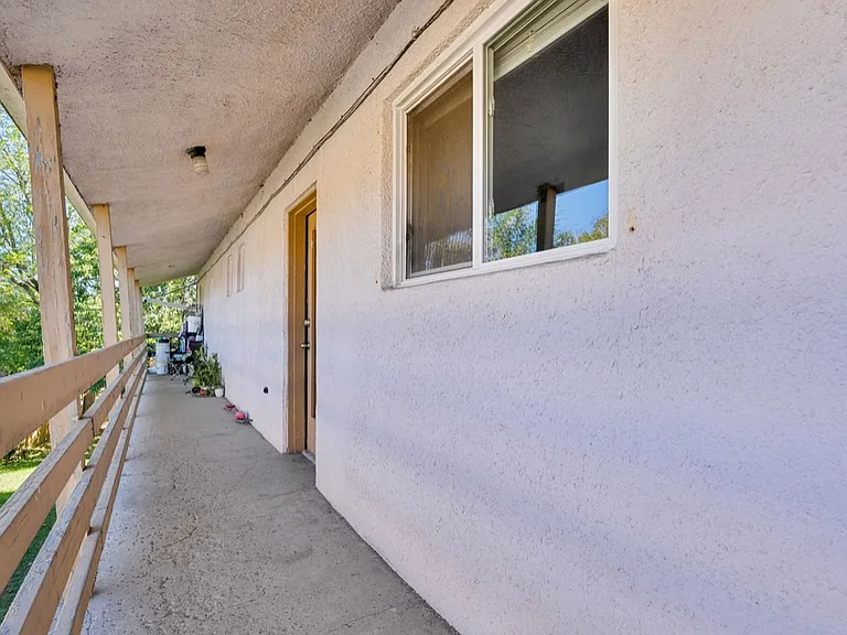 474 E Norwich Ave — Photo 11