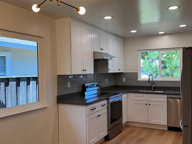 2085 Kim Louise Dr — Photo 5