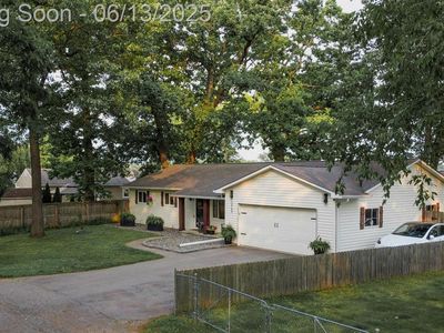 3965 Midland Rd E, Waterford, MI, 48329