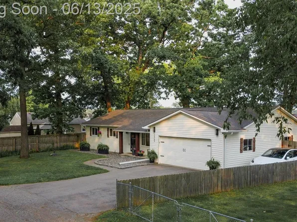3965 Midland Rd E, Waterford, MI 48329