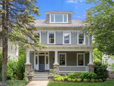 2811 35th St NW, Washington, DC, 20007