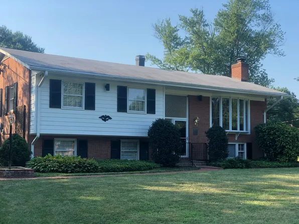 1113 Anesbury Ct, Alexandria, VA 22308
