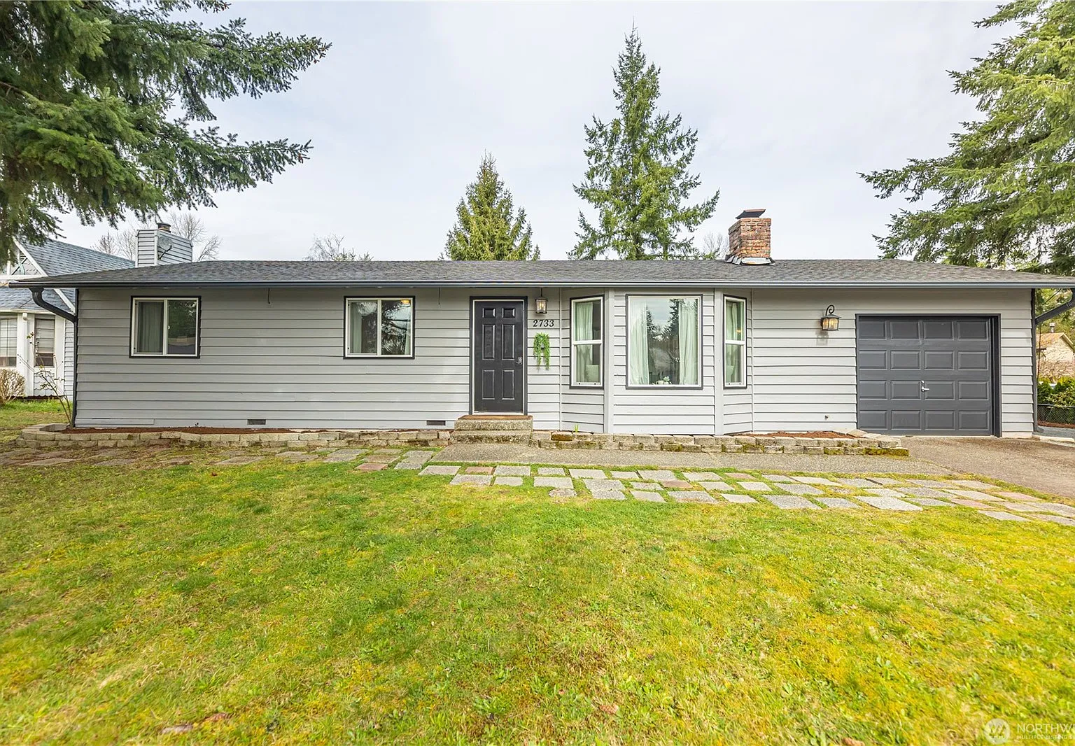3 bed, 1024 sqft, $3,275 — Photo 1