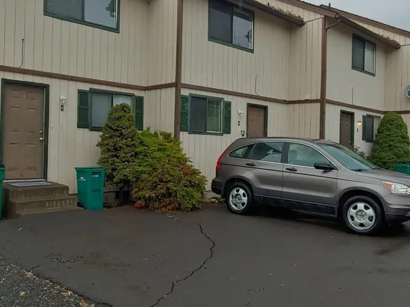 858 Homedale Rd, Klamath Falls, OR 97603