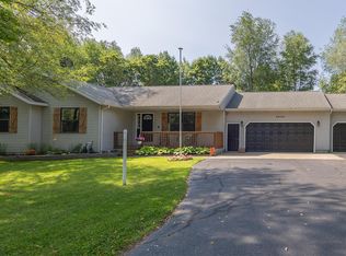32727 Bradeen Ave, Paw Paw, MI