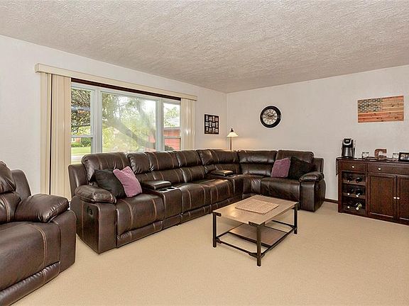 5th image of 5924 Cantwell Dr
