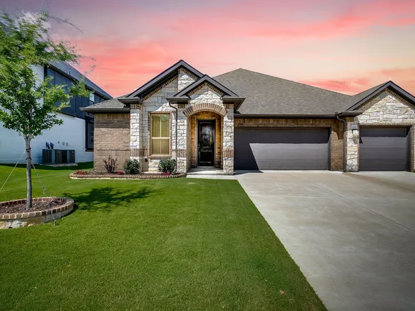 3004 Nob Hill Dr, Burleson, TX 76028
