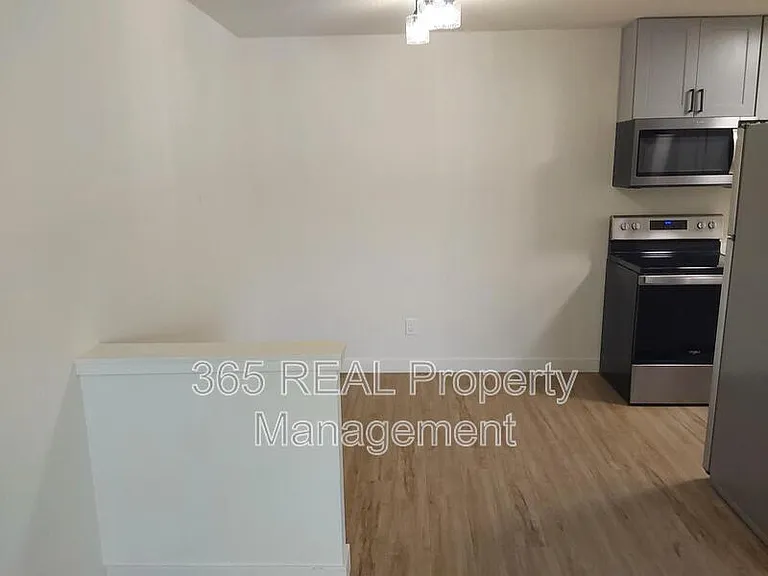 1701 Palm Dr #3 — Photo 5