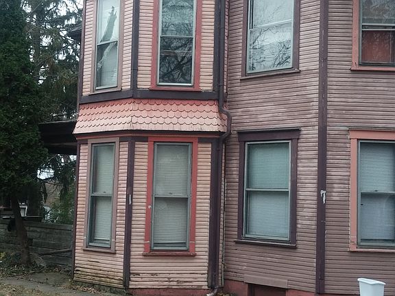 3rd image of 4500 Burkhardt Ave
