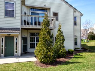 8547 S Bedford Way #102-09, Oak Creek, WI 53154