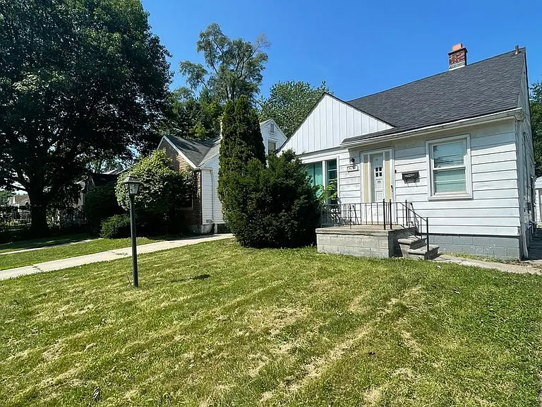 7651 Lamphere — Photo 16