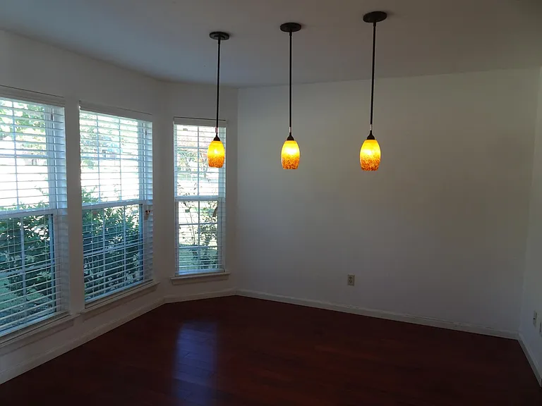 266 Barclay Ave — Photo 5
