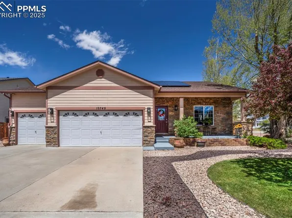 10749 Deer Meadow Cir, Colorado Springs, CO 80925