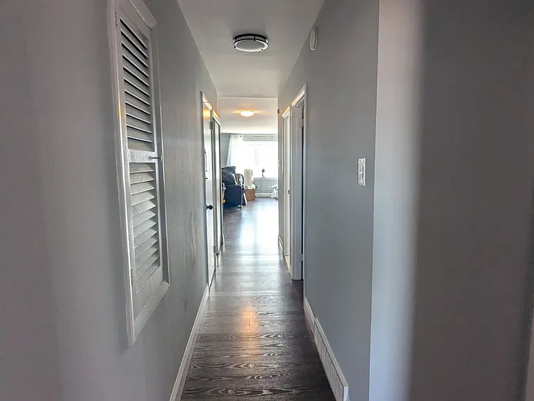 1617 Griffith St — Photo 3