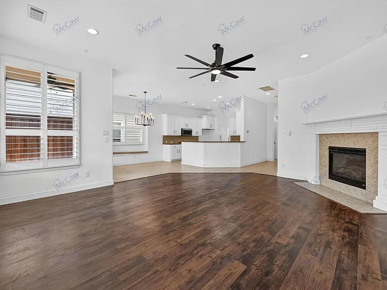 2208 Grizzly Run Ln — Photo 3
