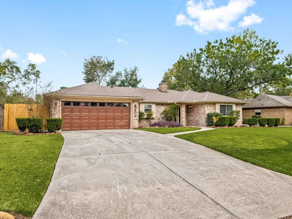 806 S Hyannis Port St, Crosby, TX 77532