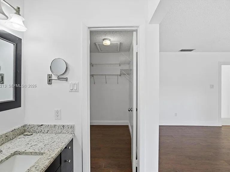9349 NW 47th St — Photo 28