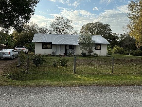 2nd image of 1055 Hobble Ln