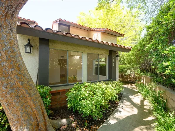 27428 Rondell St, Agoura Hills, CA 91301