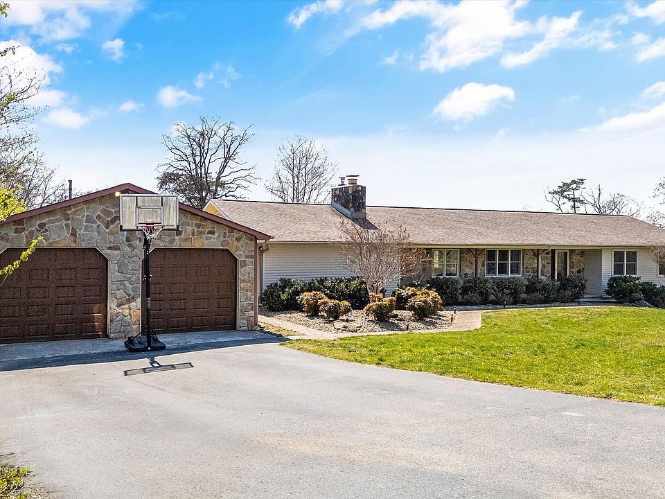 1st image of 384 Stephens Rd