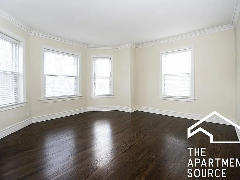 3703 N Hoyne Ave #3 — Photo 4