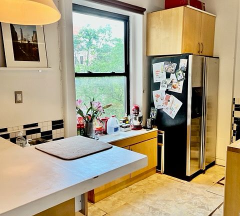 4th image of 342 W 21st St APT 4C